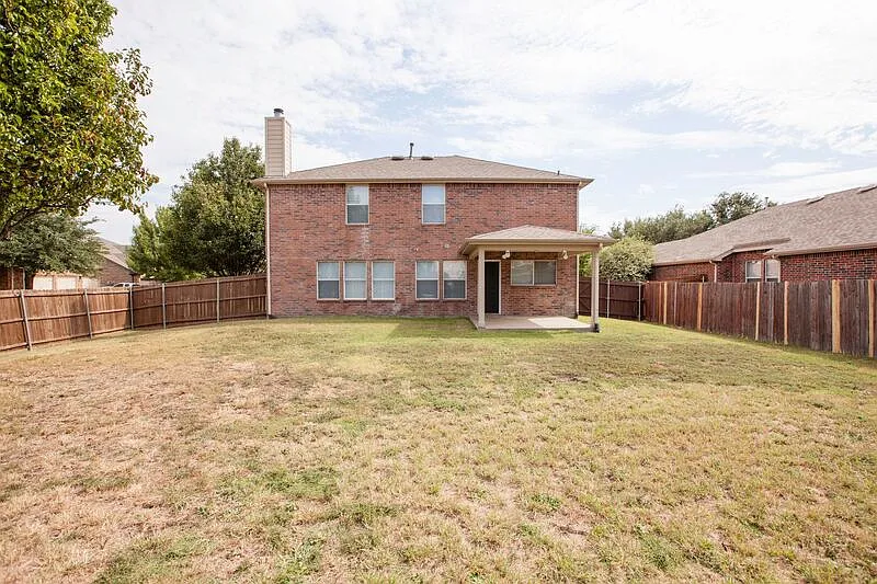 4 bed, 2.5 bath, 2539 sqft, $2,495 — Photo 4