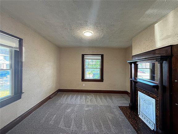 4th image of 200 Hart St