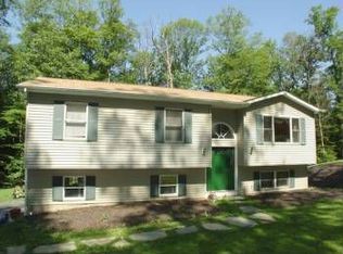 601 Lakewood Rd, Shawangunk, NY 12566