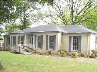 4712 Robinwood Dr, Chattanooga, TN 37416