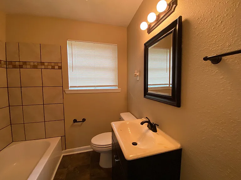 2141 Willow Wood Ave — Photo 11