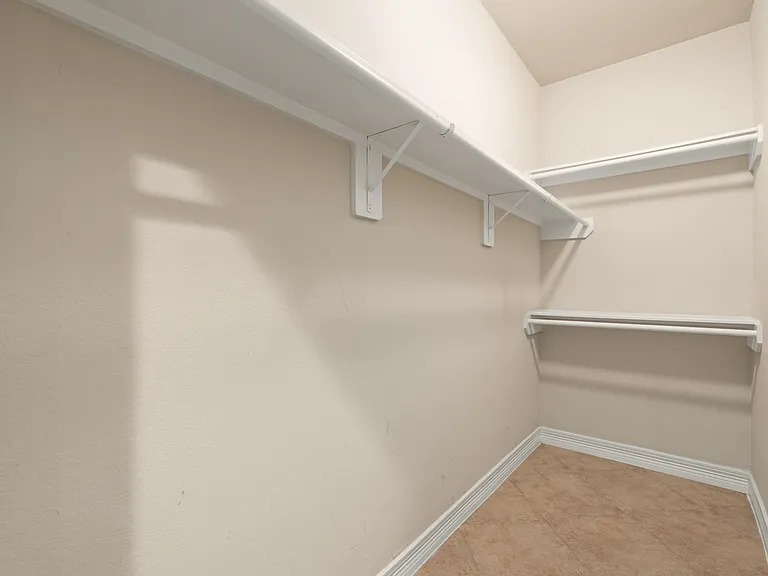 4230 Holland Ave — Photo 10