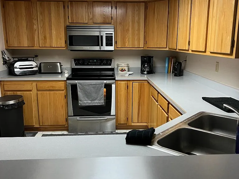 6566 Foxdale Cir — Photo 24