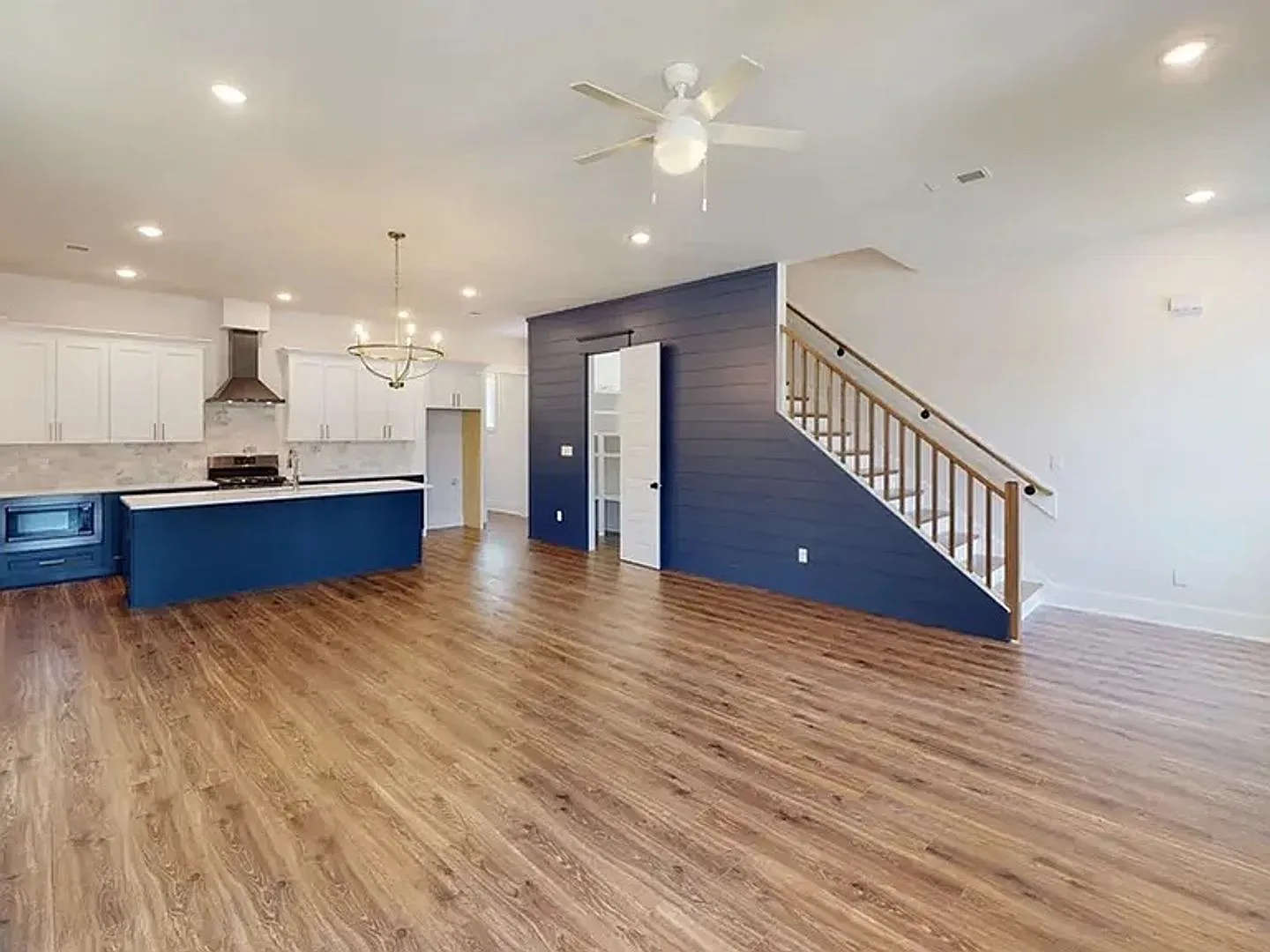 Stunning 4-Bedroom Home in the Heart of Jackson Walk! — Photo 3