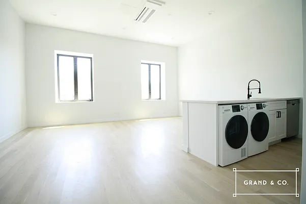 Rented by Grand & Co. | media 22