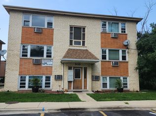 5015 River Rd APT 1W, Schiller Park, IL 60176