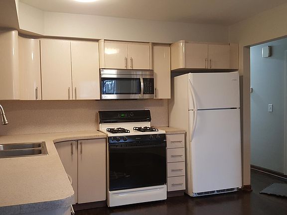 5th image of 26616 Brettonwoods St