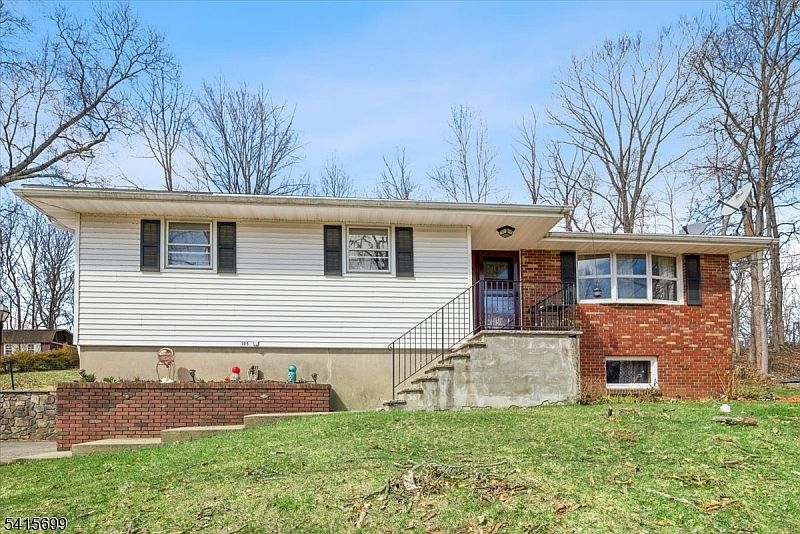 1st image of 105 Andover Sparta Rd