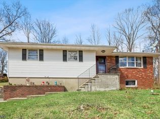 105 Andover Sparta Rd, Newton, NJ 07860