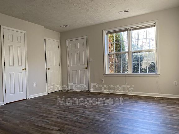 4th image of 9609 Coventry Creek Dr