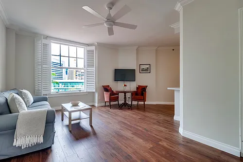 702 Ash St #301 Photo 1