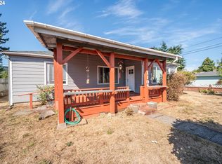 1104 W 8th St, Coquille, OR 97423