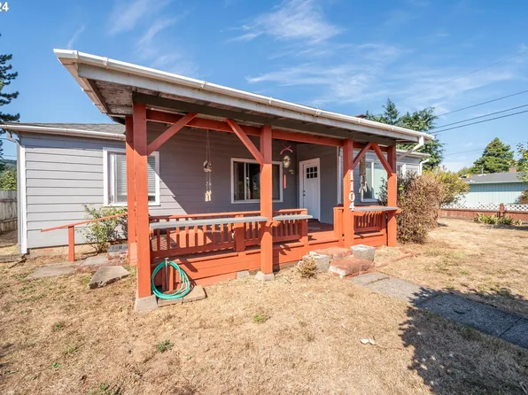 1104 W 8th St, Coquille, OR 97423