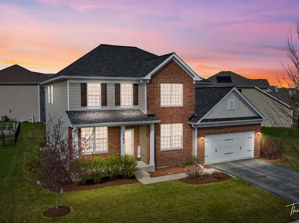 3743 Birch Ln, Naperville, IL 60564