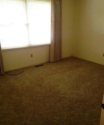 4th image of 1962 E Farnsworth Dr #A