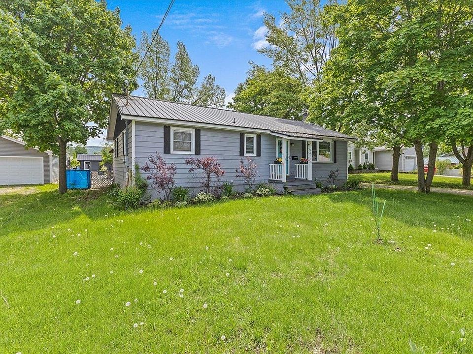 1st image of 49 Russell Street