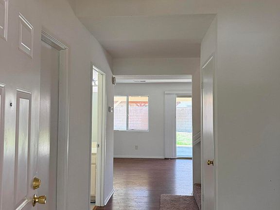 3rd image of 5060 Adobe Dr