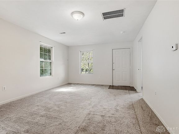 5th image of 633 Neosha Ave