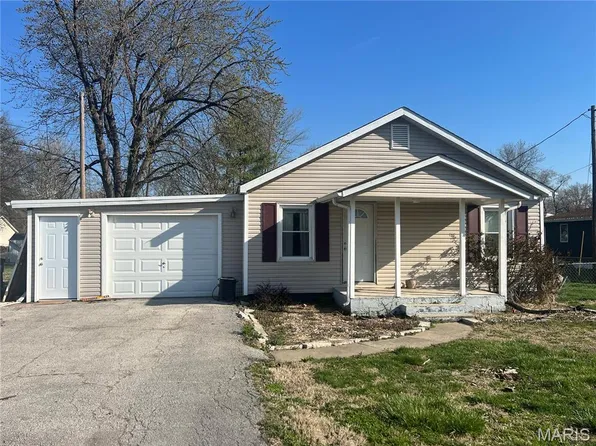 217 Dorothy St, Moro, IL 62067