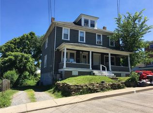 1111 1113 Vine St, Coraopolis, PA 15108