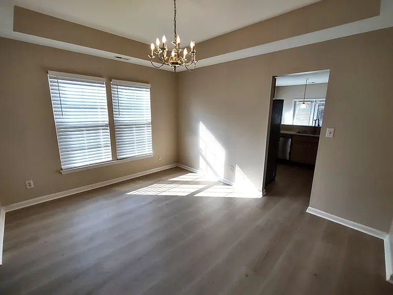 1111 Land Grant Rd — Photo 13