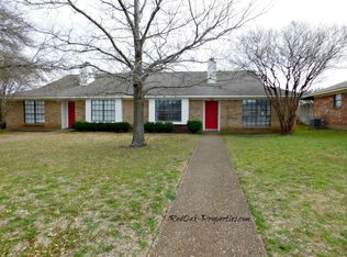 9012 Woodgate Cir E, Woodway, TX 76712