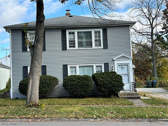 3rd image of 237 Chestnut Blvd
