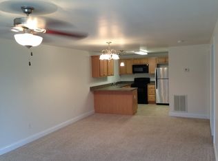 1558 Wickham Pond Dr #B, Charlottesville, VA 22901