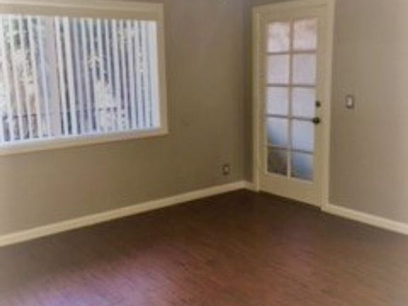 4th image of 804 Larch St APT 7