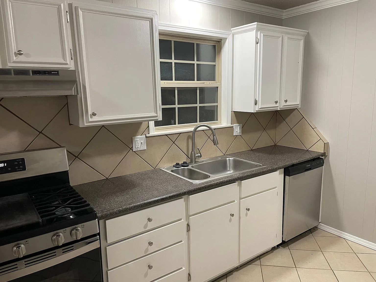 1185 N Double Springs Rd — Photo 2