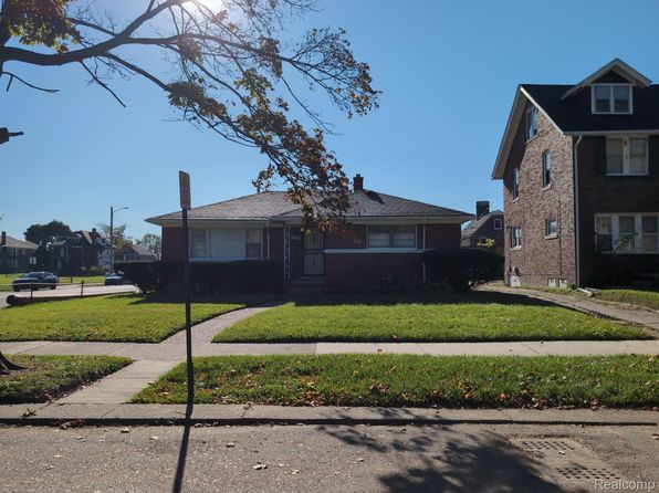 1901 Edison St