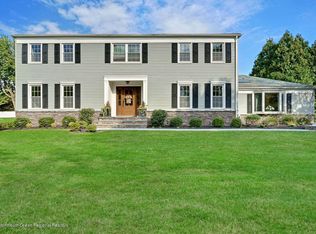 2 McCutcheon Ct, Middletown, NJ 07748