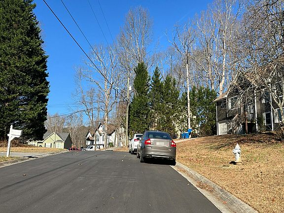 5th image of 1525 Royale Castle Dr
