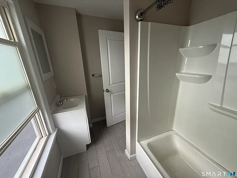 222 N Cherry St — Photo 21