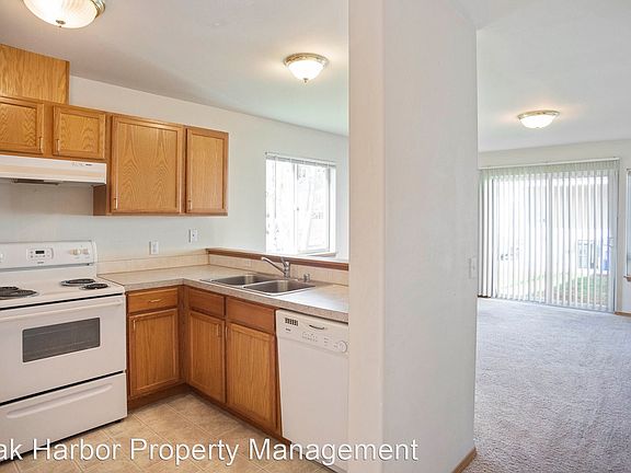 5th image of 1454 NW Falls Creek Loop Unit 2