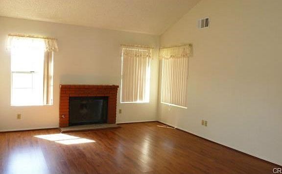 4th image of 15459 El Molino St