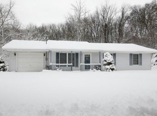 86 Hickory Nut Ln, Springfield, MI 49037