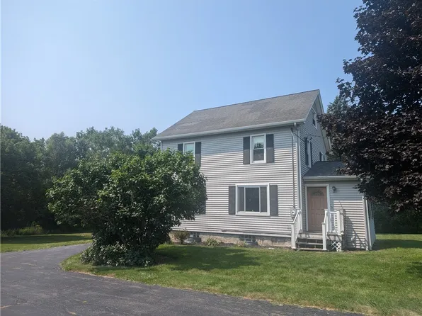 3145 W Walworth Rd, Macedon, NY 14502