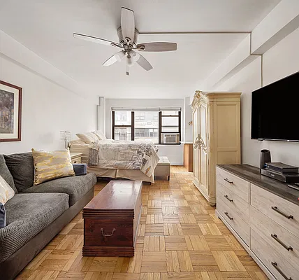 Living room, photo 1