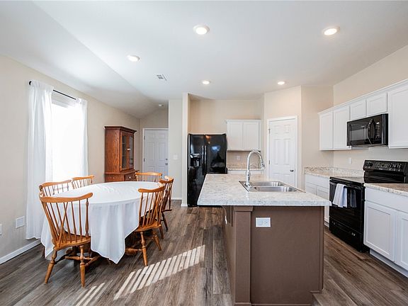 4th image of 2112 E Annette Dr