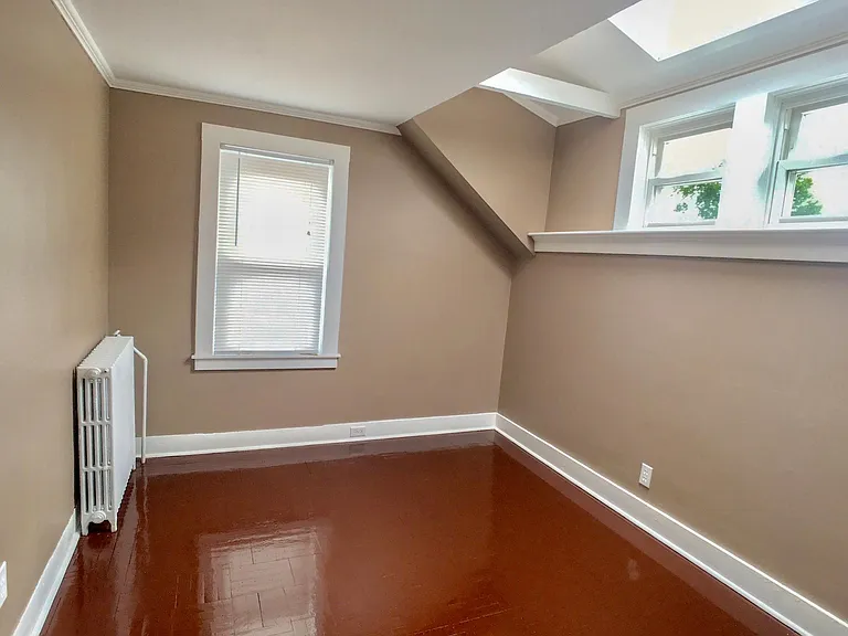 38 Gould St #B — Photo 8