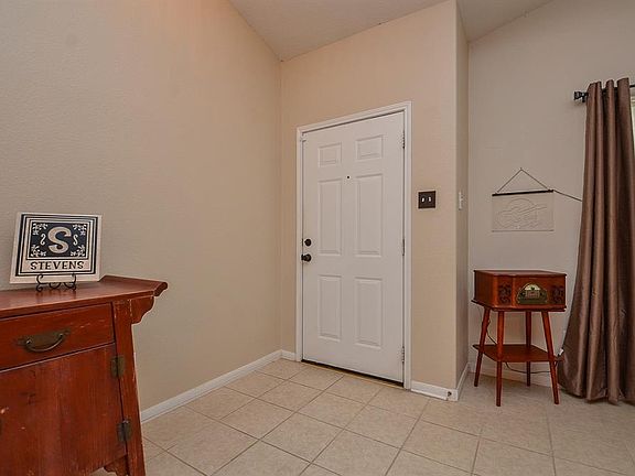 4th image of 19503 Fernhaven Dr