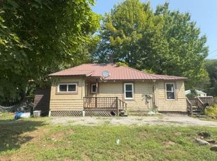 13 Woodland Ave, Mexico, ME 04257