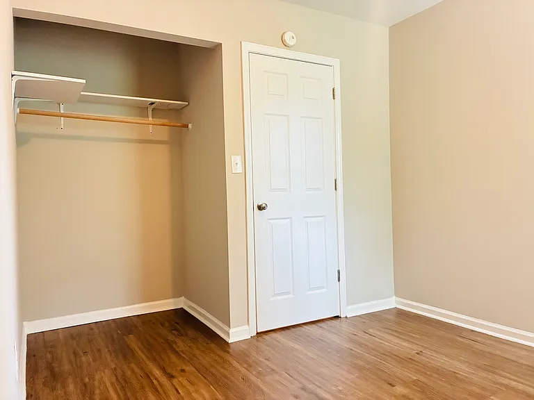 407 Gardner St — Photo 17