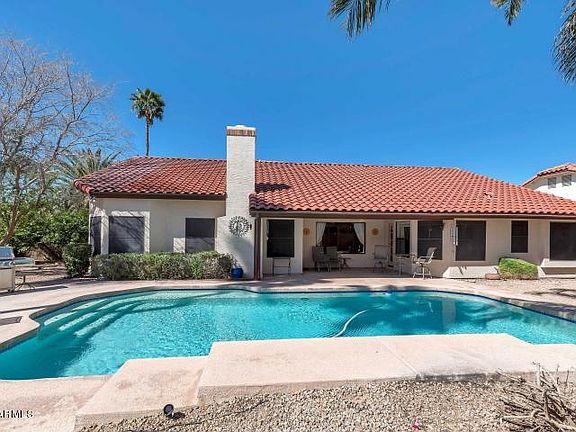 4th image of 8423 S Los Feliz Dr