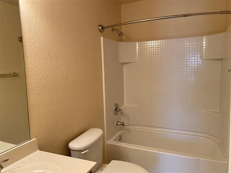324 Chisholm Trl — Photo 34