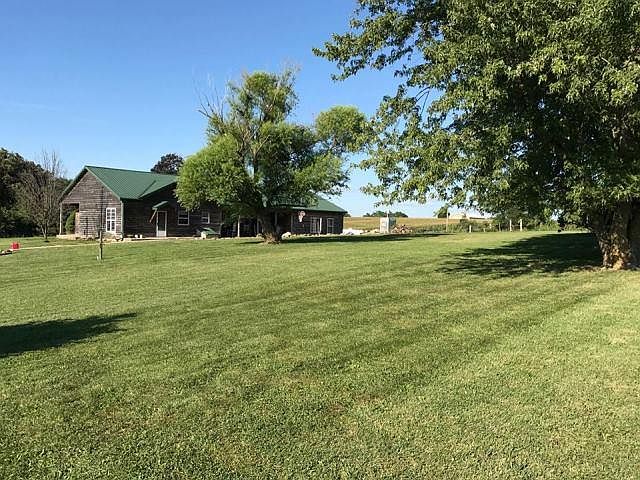1st image of 388 SW Elder Ln