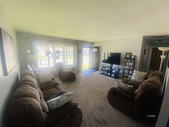 5th image of 209 Legrande Blvd