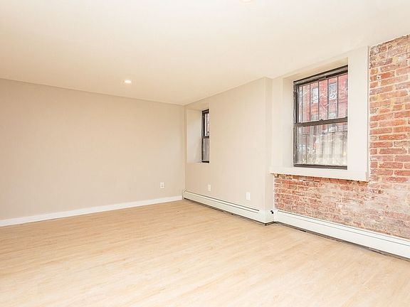 4th image of 654 Putnam Ave #Ee