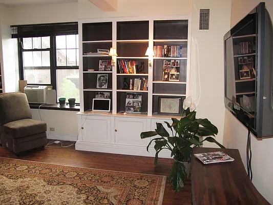 Rented by Lovett Realty, Inc. | media 14